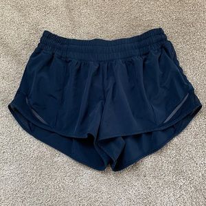 Lululemon Hotty Hot Low-Rise Lined Short
